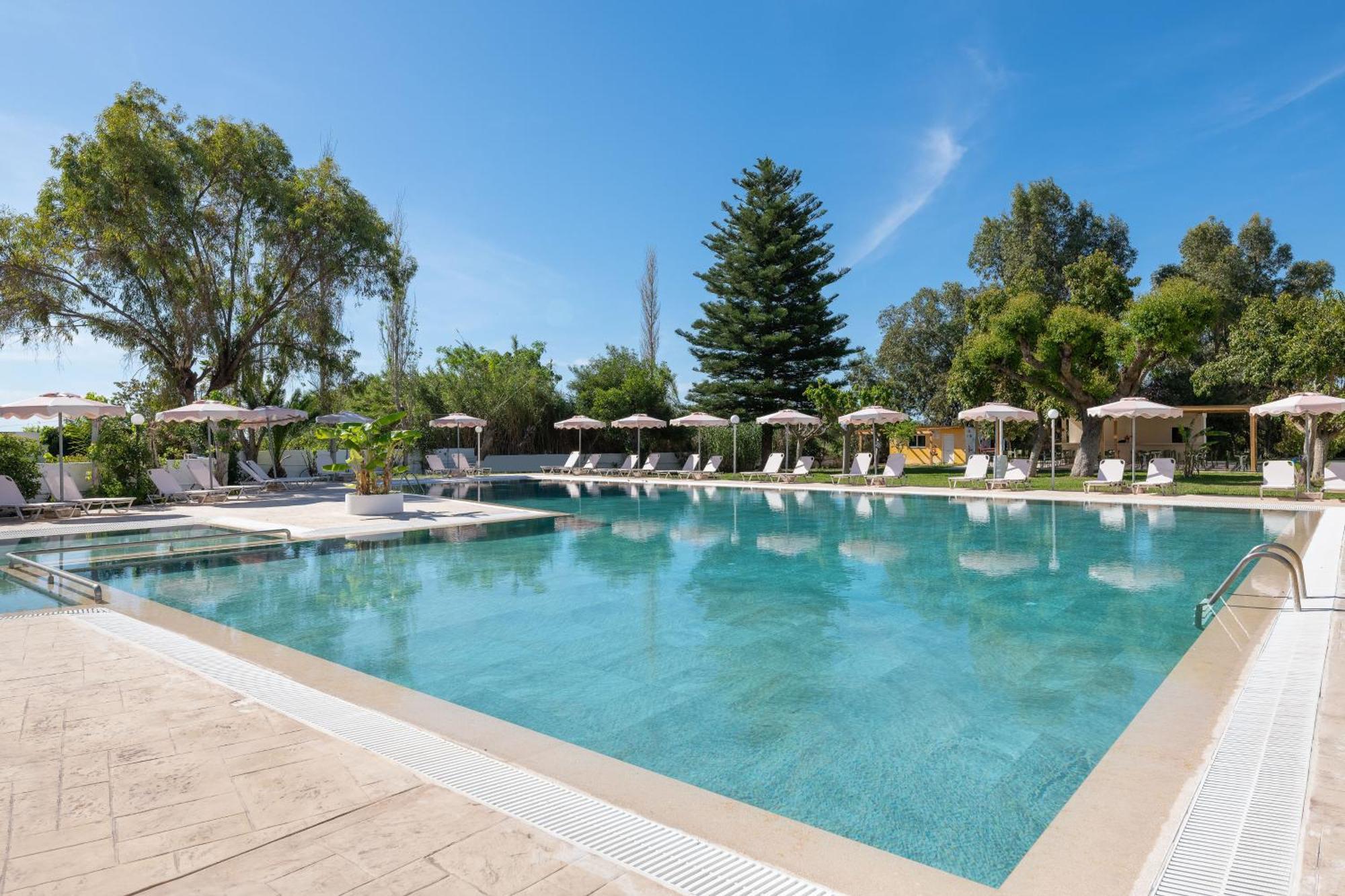 Hotel Bay Village 4*